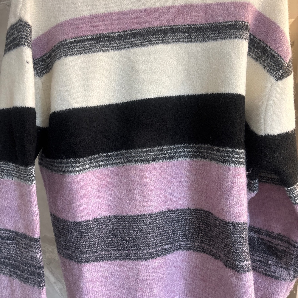 Women’s sweater